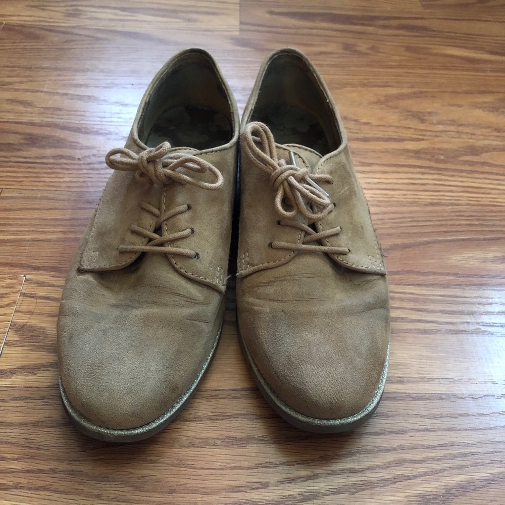 Womens Arizona Beige Casual Shoes Size 9